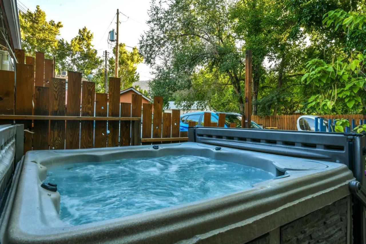 Lodge 5 - Downtown Location. Studio With Shared Hot Tub. Minutes To Arches N.P. 摩押 外观 照片