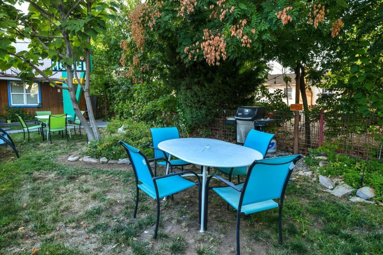 Lodge 5 - Downtown Location. Studio With Shared Hot Tub. Minutes To Arches N.P. 摩押 外观 照片